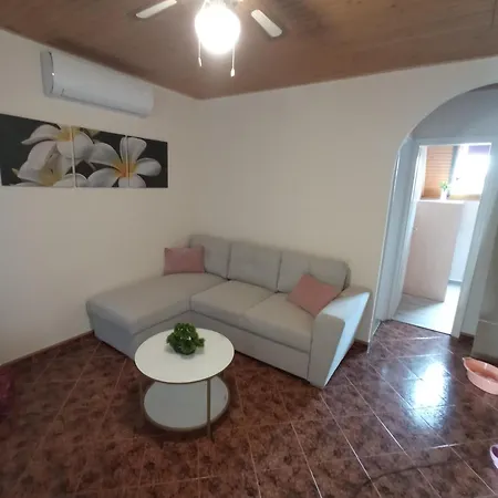 Villa Szemes Balaton Balatonszárszó